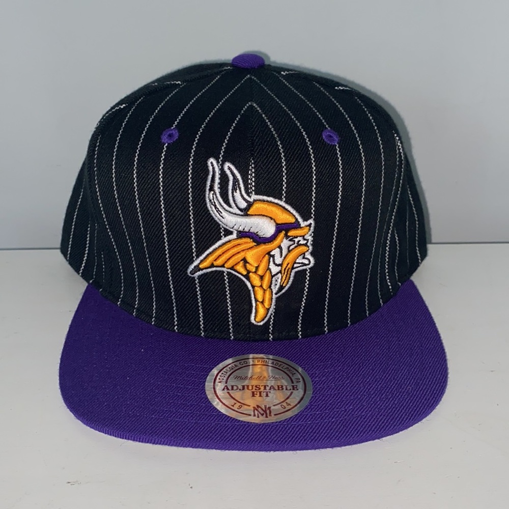 Mitchell & Ness Pinstripe Snapback hats